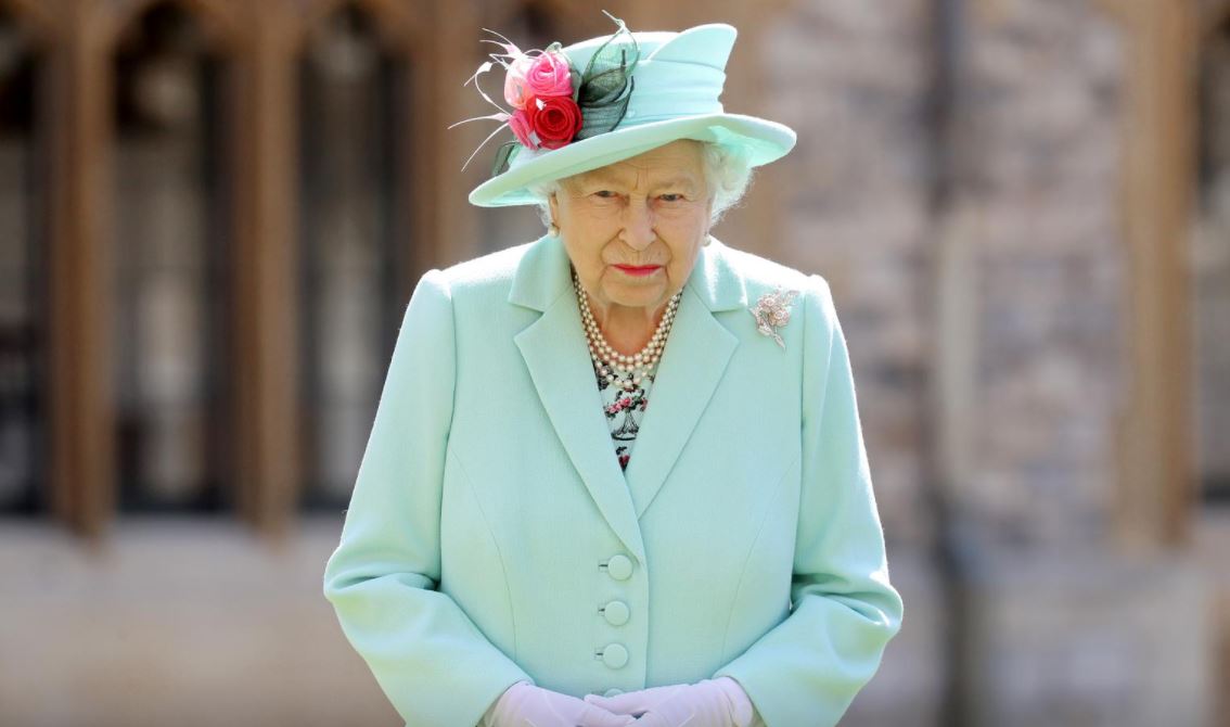  क्वीन एलिजाबेथ