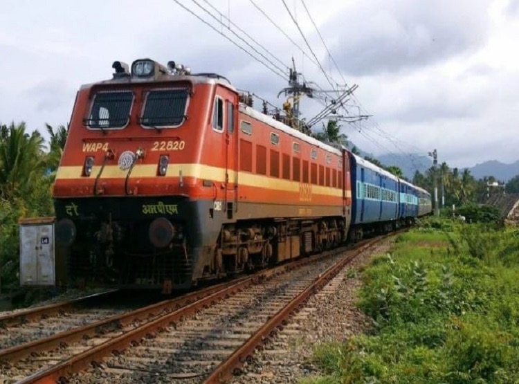 बेकरी की आड़ में हैक करता था IRCTC