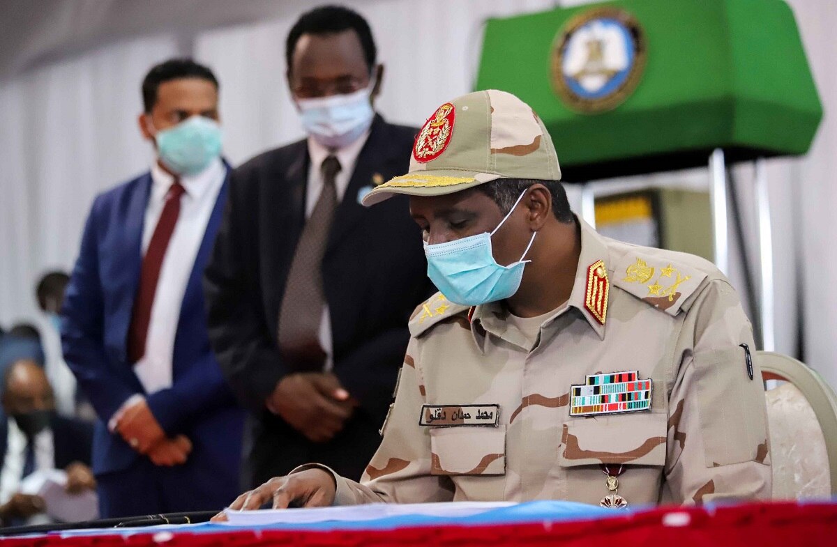 सूडान में खत्म हुआ 30 साल का इस्लामी शासन