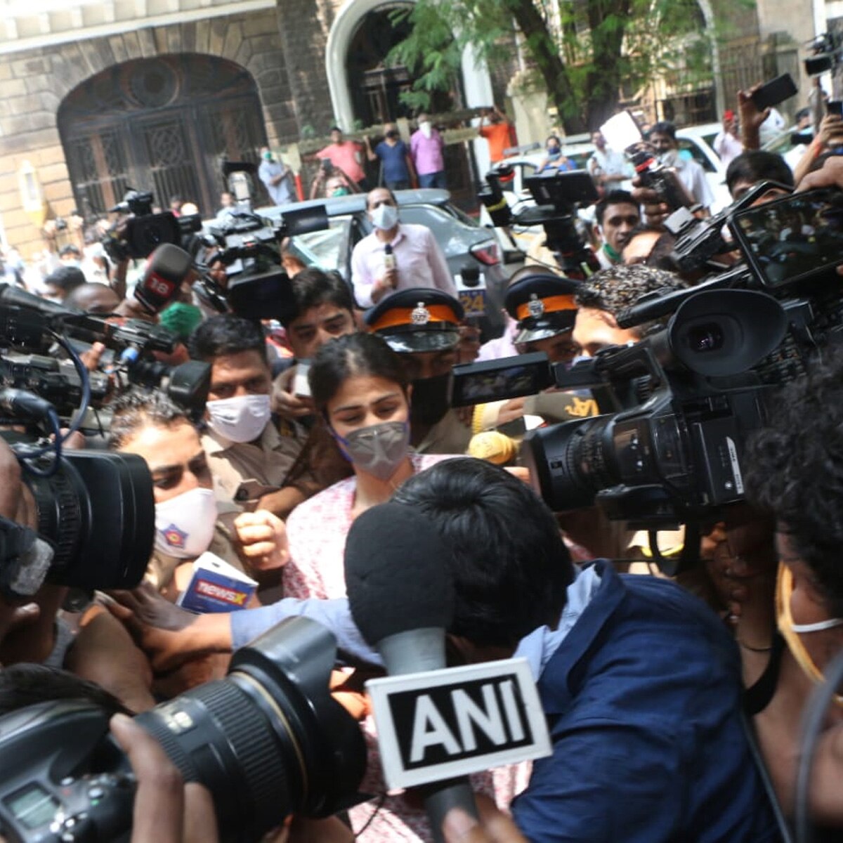 रिया चक्रवर्ती