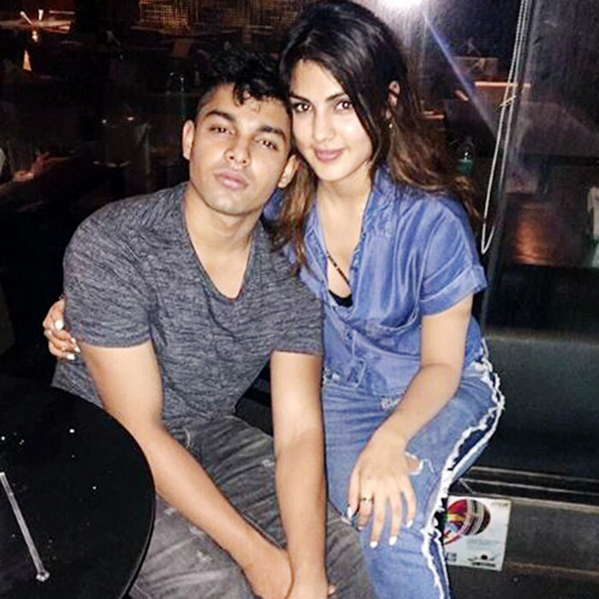 शोविक और रिया चक्रवर्ती