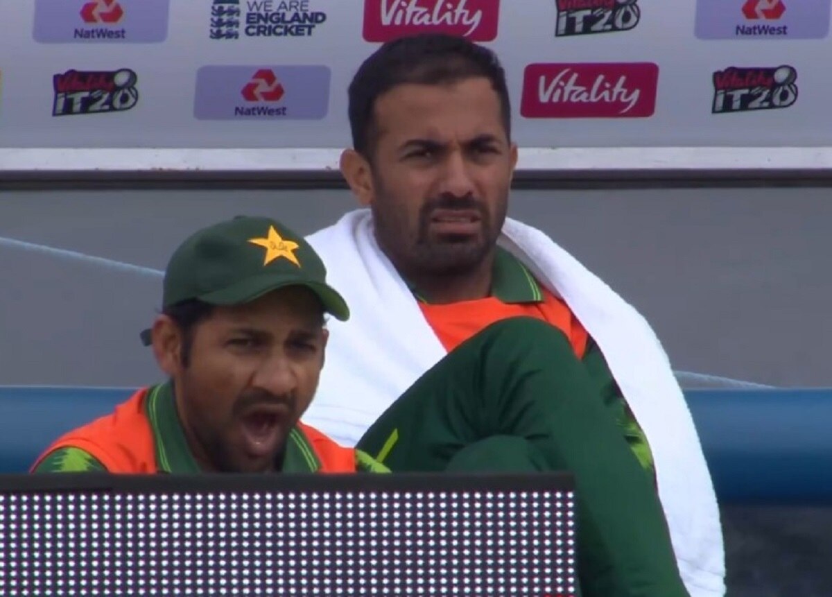 मैच के दौरान सरफराज अहमद फिर जम्हाई लेते पाए गए