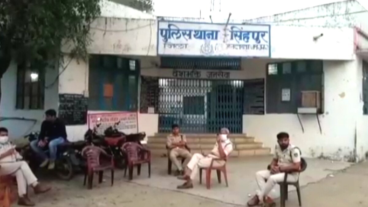 पुलिस थाने में सर्विस रिवॉल्वर की गोली से मौत.