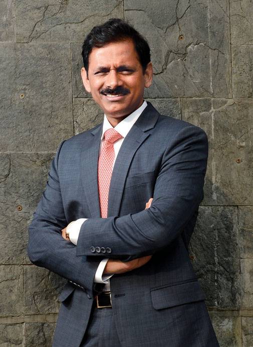 Vaidynathan gifts 1 lakh shares to former school teacher