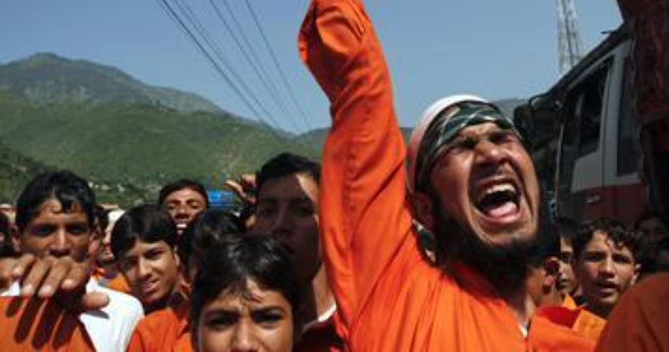 अहमदिया और ईसाई समुदाय के लोगों पर भी केस दर्ज