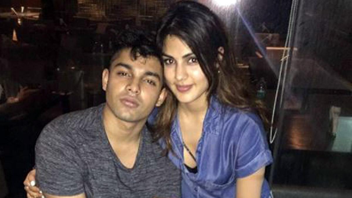 रिया चक्रवर्ती-शोविक चक्रवर्ती