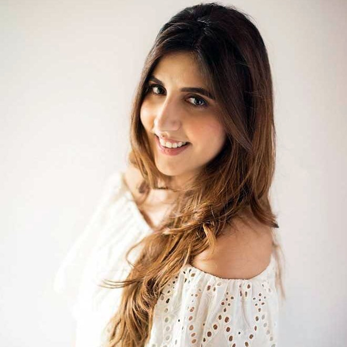 सिमोन खंबाटा