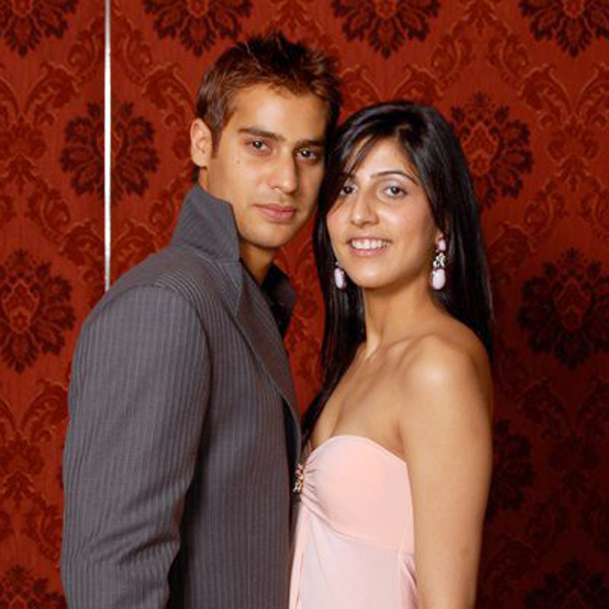 सिमोन खंबाटा