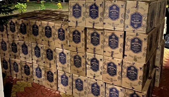   चुनाव आते ही बढ़ी अवैध शराब की तस्करी, 40 लाख रुपये की अवैध अंग्रेजी शराब बरामद.