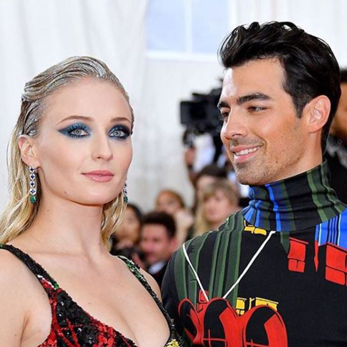 जो जोनस-सोफी टर्नर 