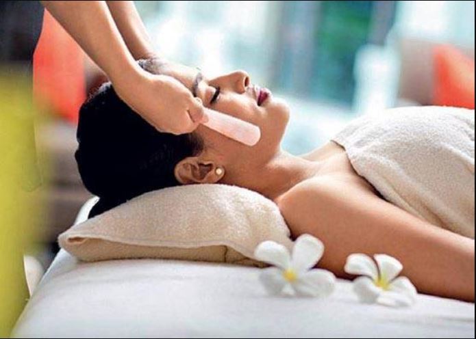 थाईलैंड की युवती