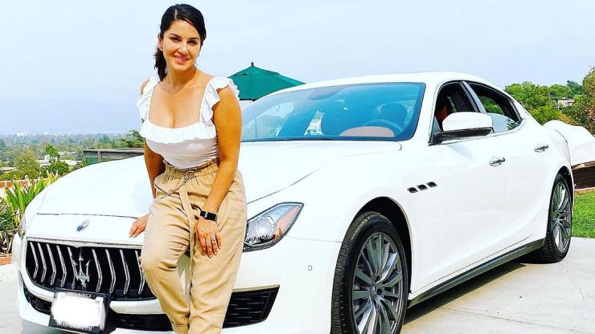 सनी लियोनी 