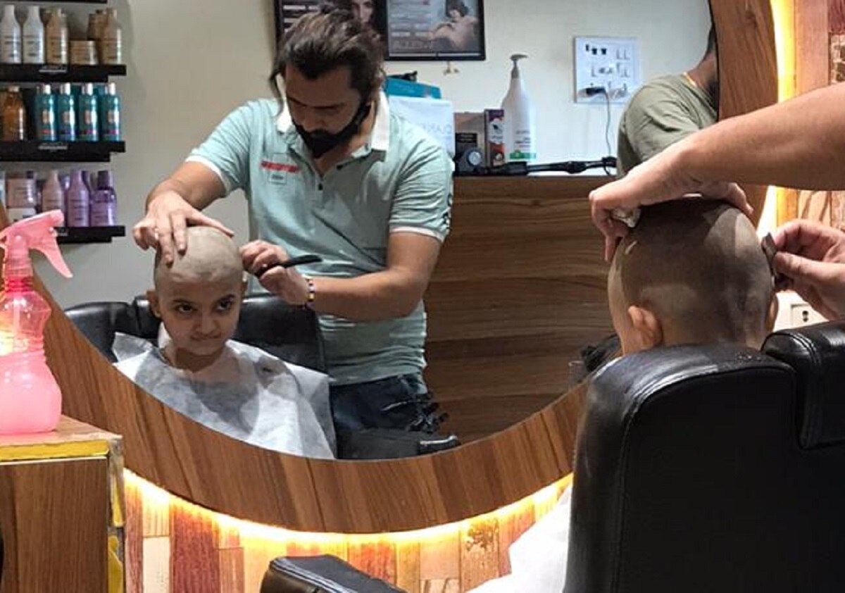 कैंसर पीड़ितों को 10 साल की बच्ची ने दान किए बाल