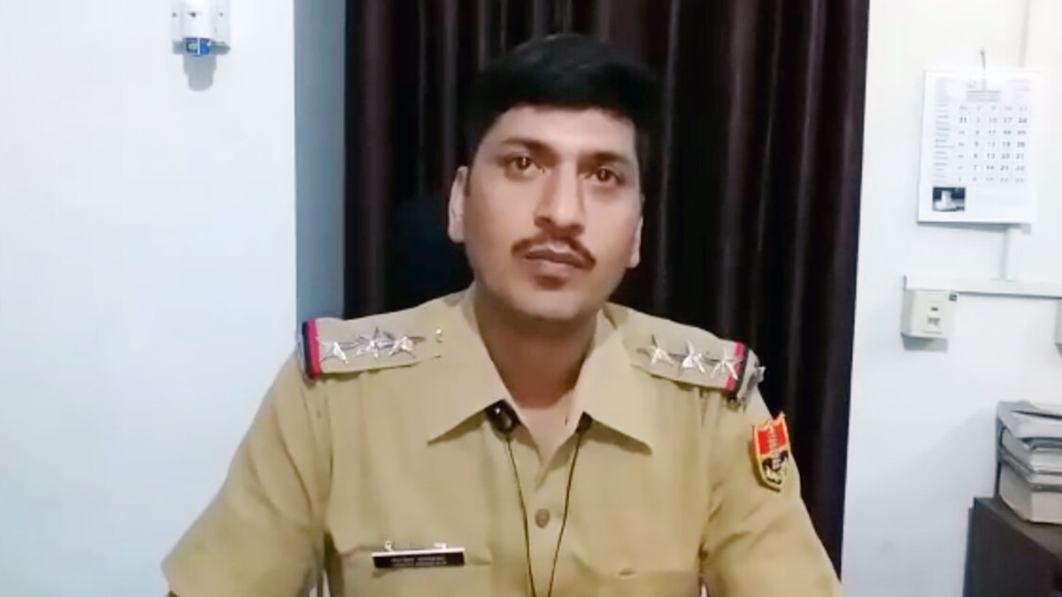 थाना अधिकारी विनोद सांखला (फोटो आजतक)