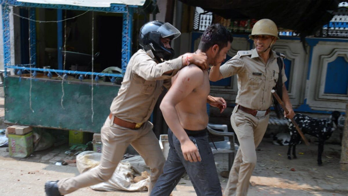 बागपत में रुपयों के लेनदेन पर दो पक्षों में जमकर हुआ बवाल (फोटो आजतक)