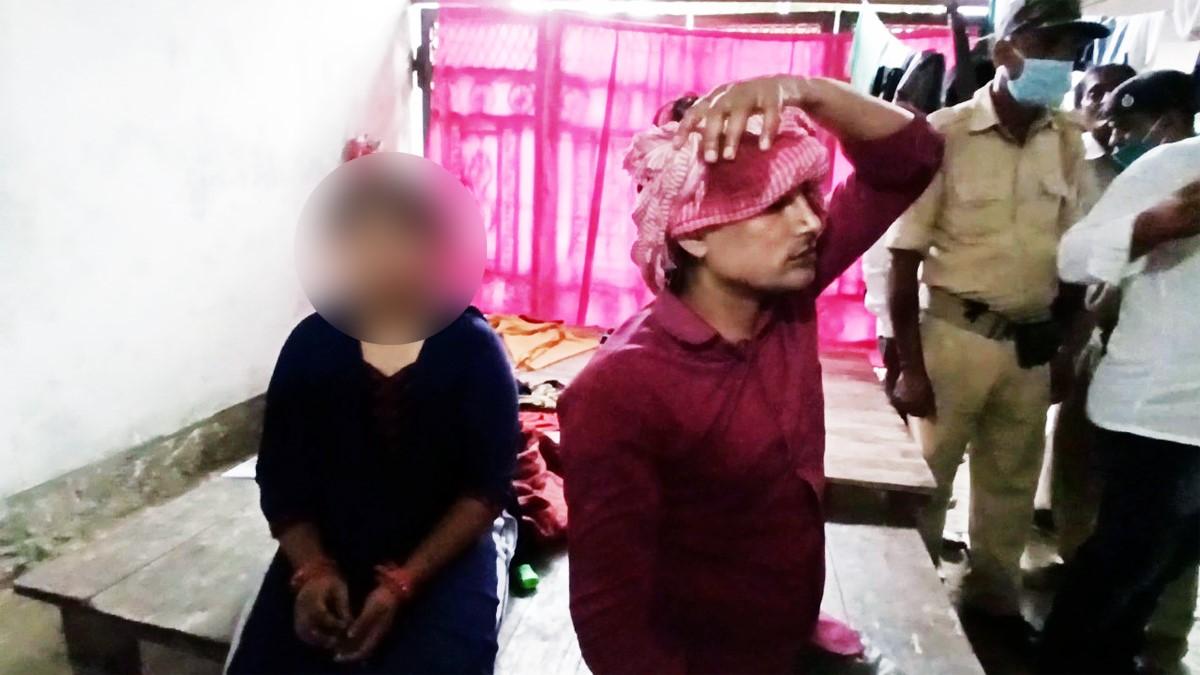 हाजीपुर में एक रिहायशी इलाके में चल रहे सेक्स रैकेट का खुलासा (फोटो आजतक)