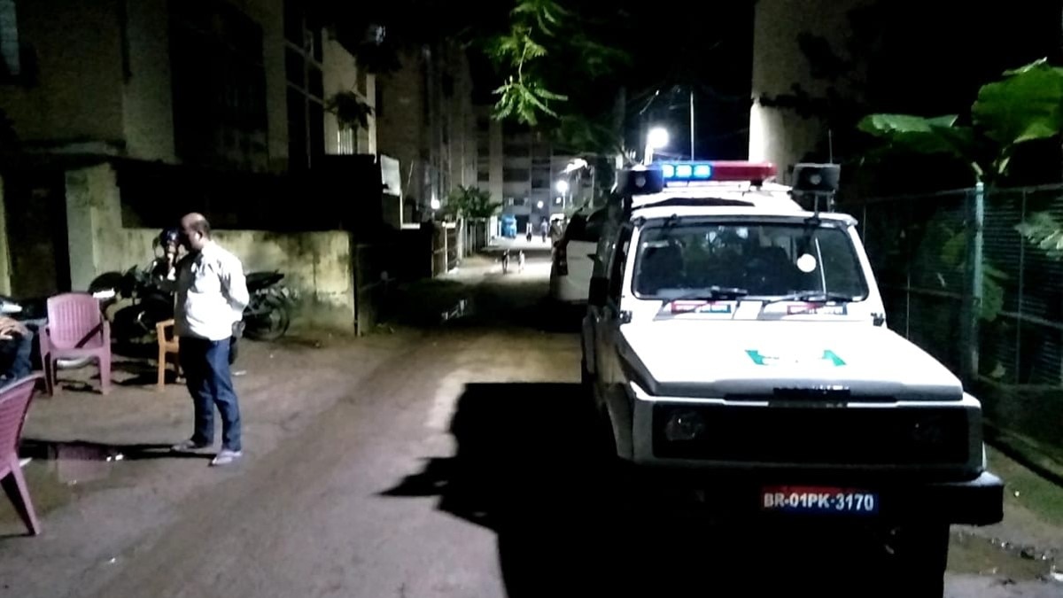 पटना में पूर्व मंत्री के फ्लैट से लाखों रुपए की चोरी (फोटो आजतक)