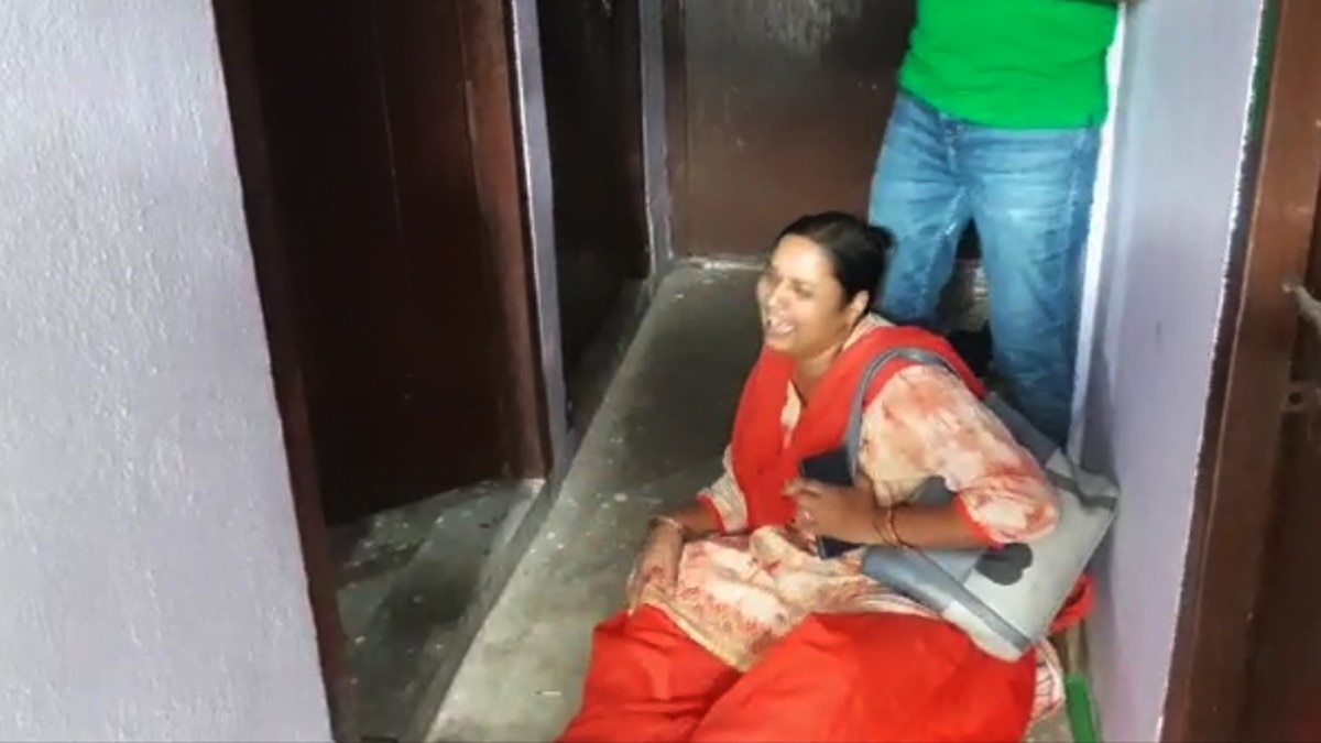 12वीं के छात्र ने फंदे पर लटकर कर जान दे दी जान (फोटो आजतक)