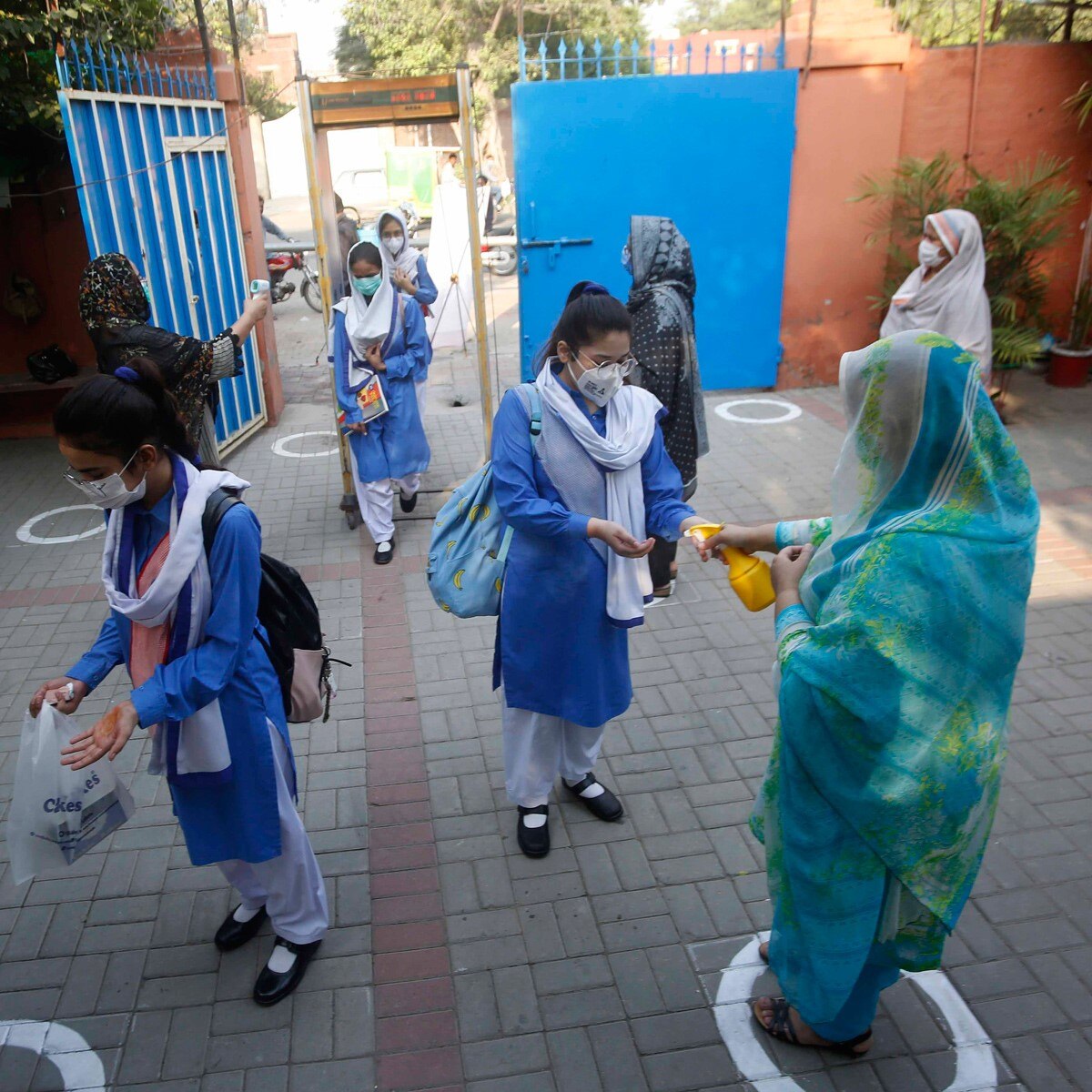 Schools and colleges reopen in Pakistan