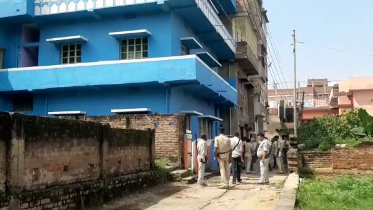 12वीं के छात्र ने फंदे पर लटकर कर जान दे दी जान (फोटो आजतक)