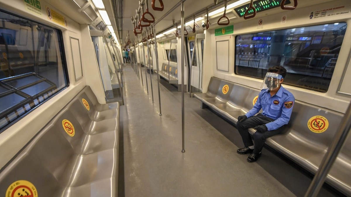 मेट्रो कोच (Photo PTI_