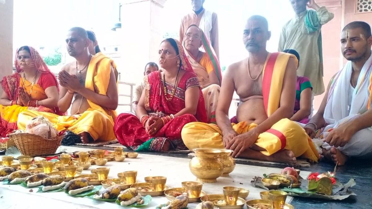 गया में पंडा समाज रहा है पिंडदान (फोटो आजतक)