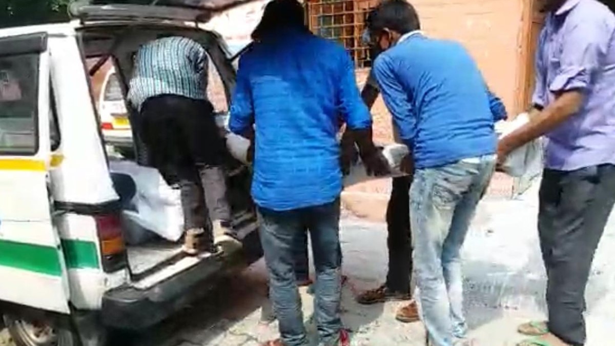 सड़क हादसे में चार मजदूरों की मौत (फोटो आजतक)