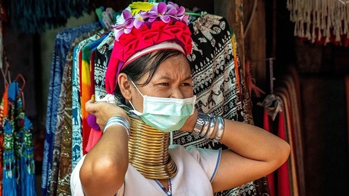 थाईलैंड की लंबी गर्दन वाली औरतें के कबीलों पर कोरोना की मार.