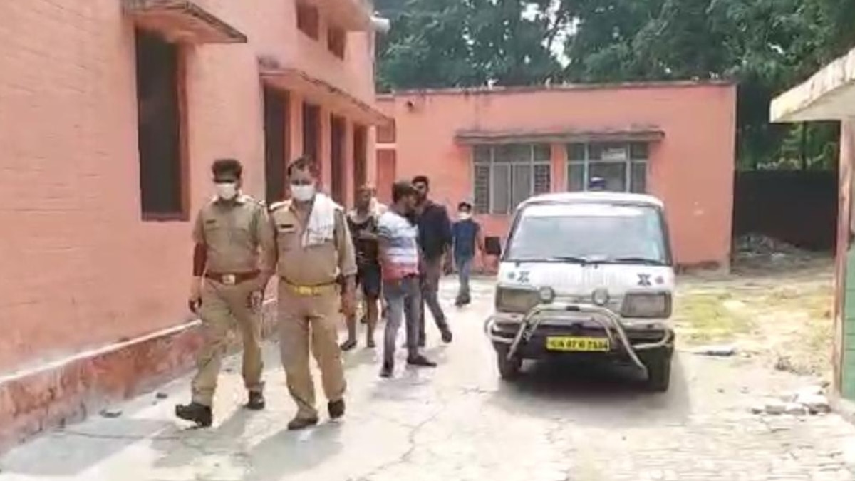 सड़क हादसे में चार मजदूरों की मौत (फोटो आजतक)