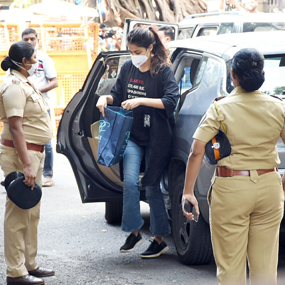 रिया चक्रवर्ती