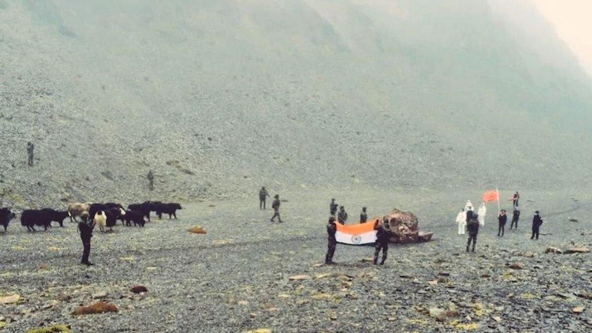 जानवरों से जासूसी करवाते हैं दुश्मन