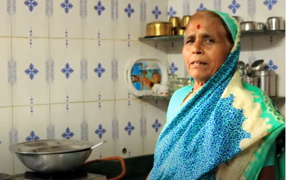 दादी की रेसिपी के दीवाने हुए लोग