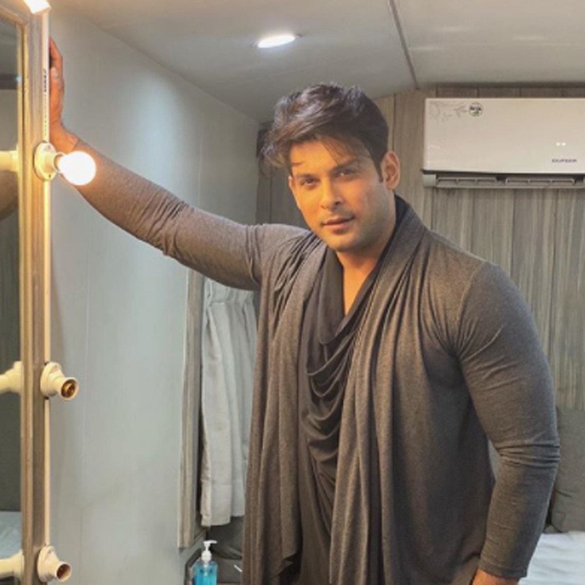 सिद्धार्थ शुक्ला 