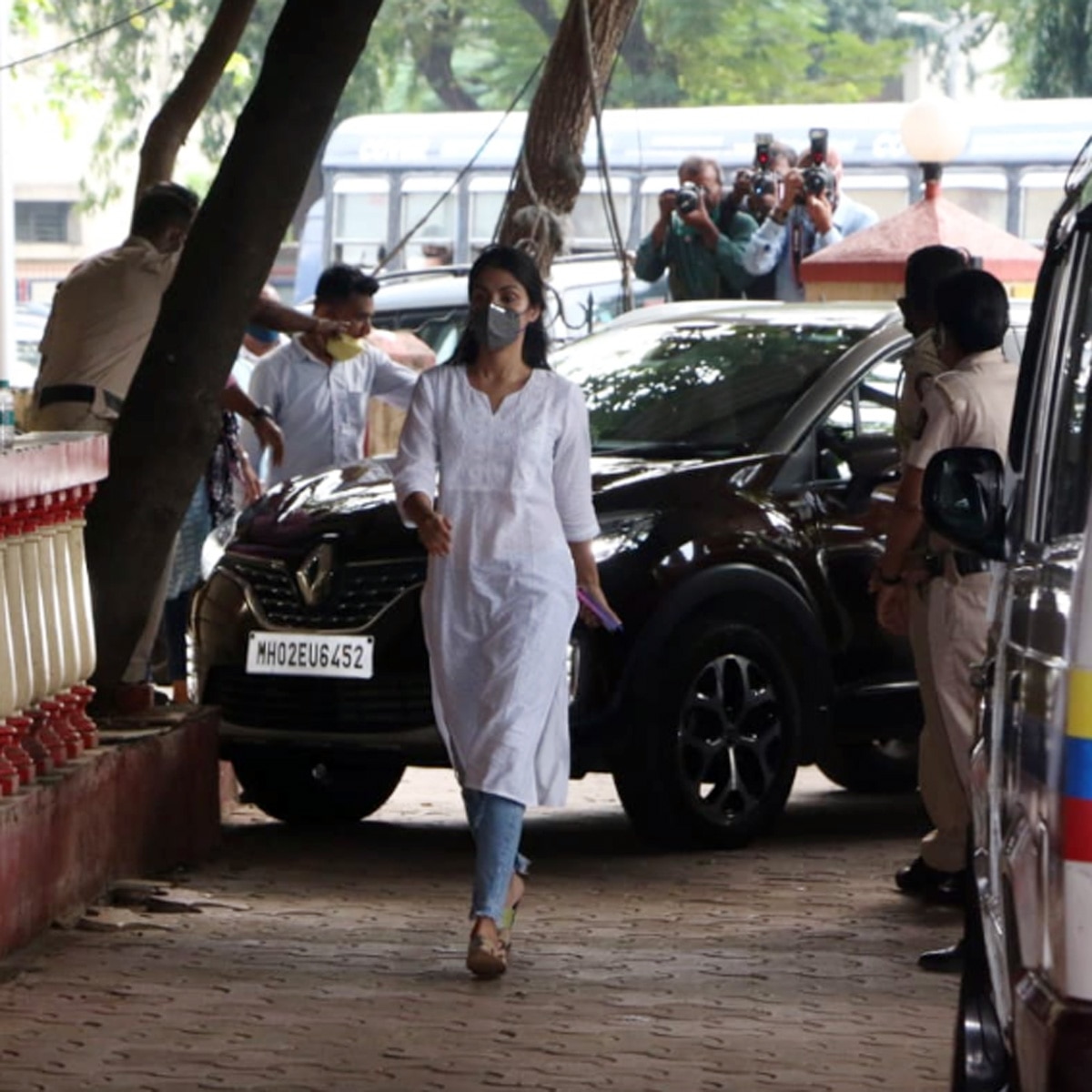 रिया चक्रवर्ती