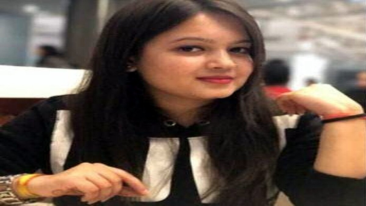 दिव्या प्रकाश से आजतक की खास बातचीत.