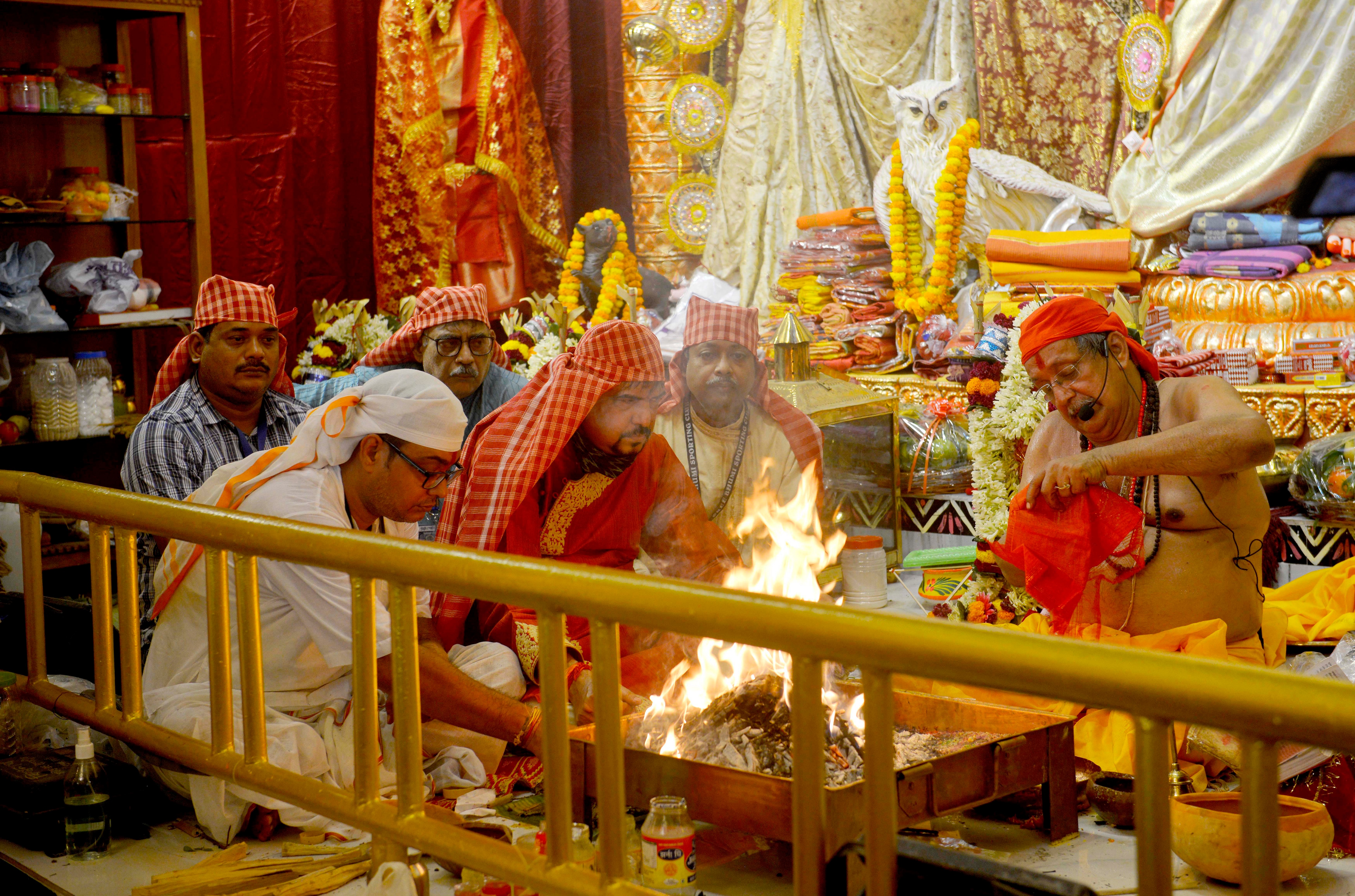 महानवमी पर होता यज्ञ 