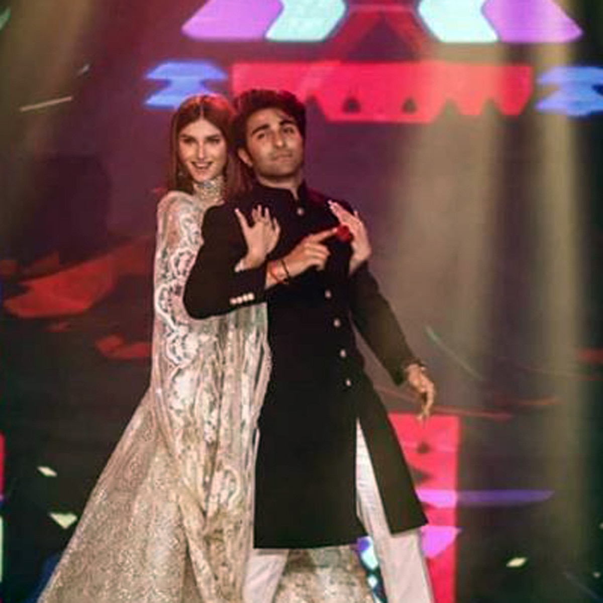 तारा सुतार‍िया-आदर जैन