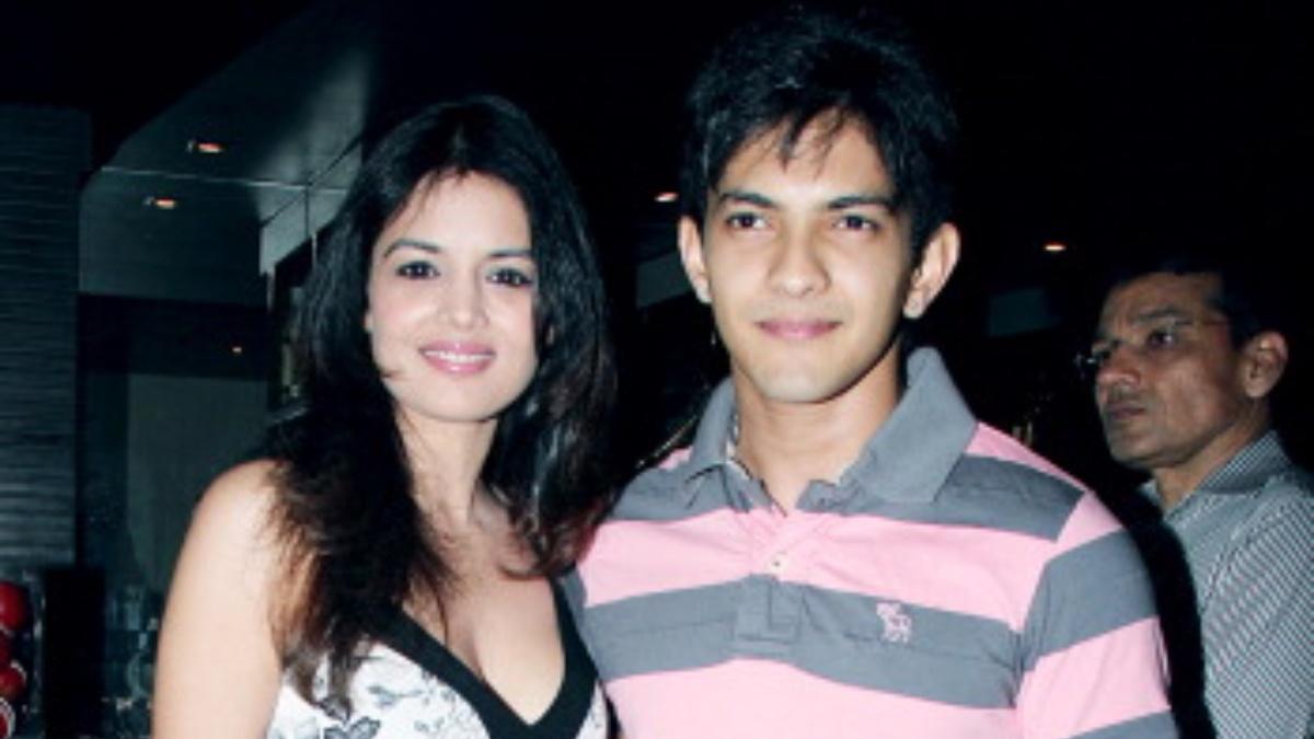 श्वेता अग्रवाल और आदित्य नारायण 