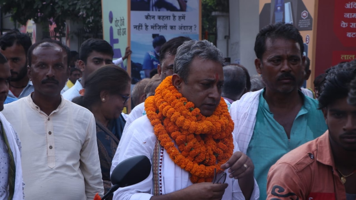 भारतीय नौसेना के पूर्व कमोडोर विनय कुमार.