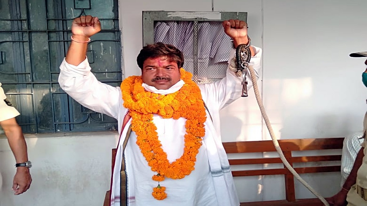 Akhilesh Yadav arrested in SC/ST Case Muzaffarpur