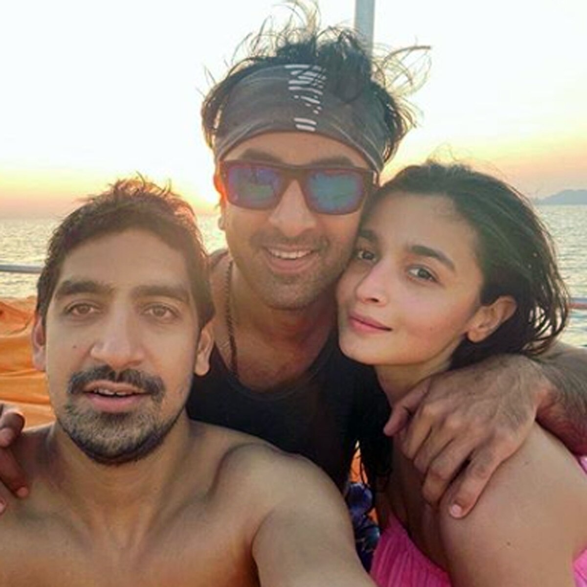 आल‍िया-रणबीर-अयान मुखर्जी