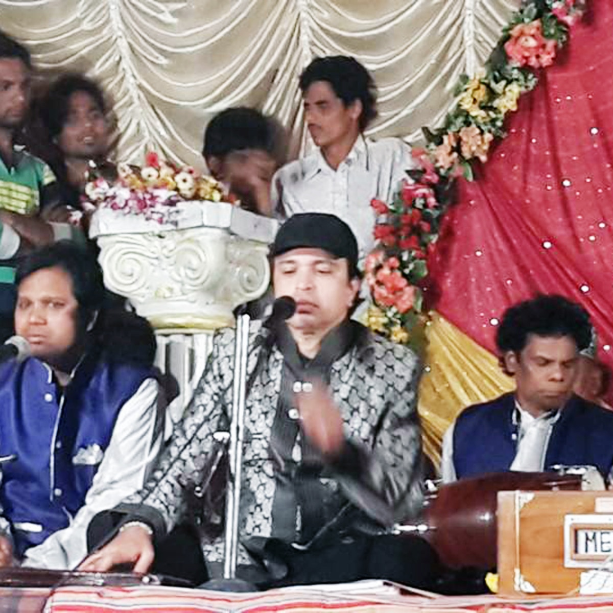 अल्ताफ राजा