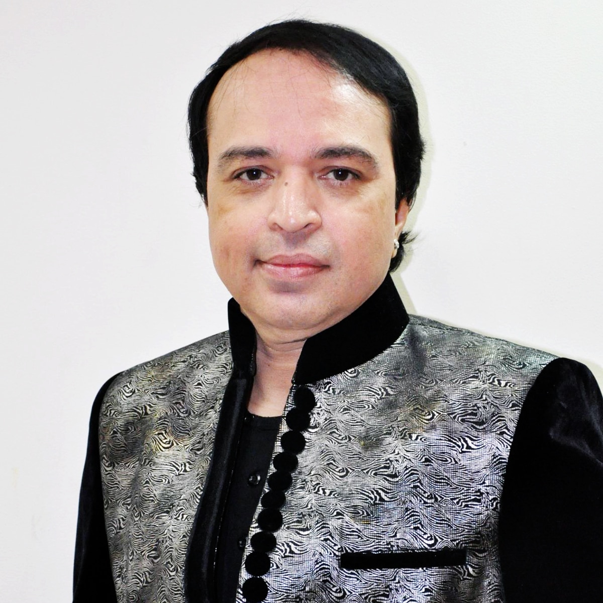 अल्ताफ राजा