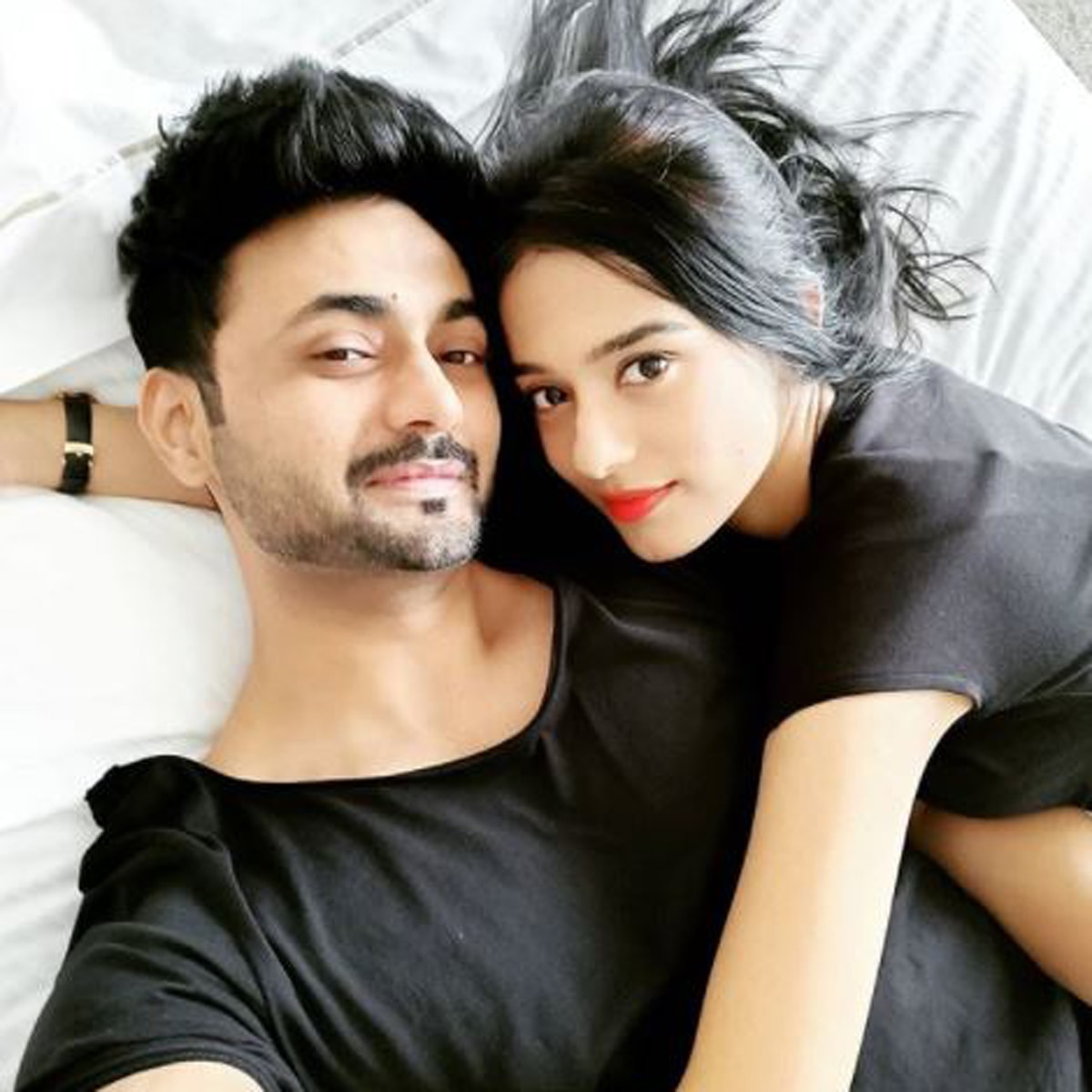 अमृता राव- आरजे अनमोल