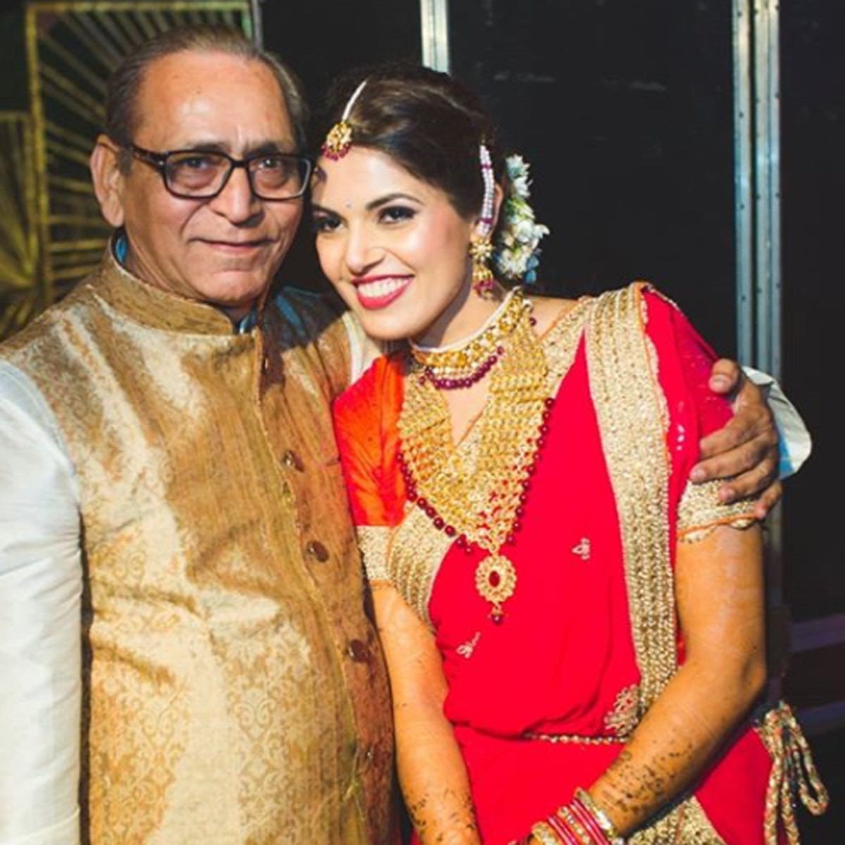 शुभी आहूजा अपने प‍िता के साथ 