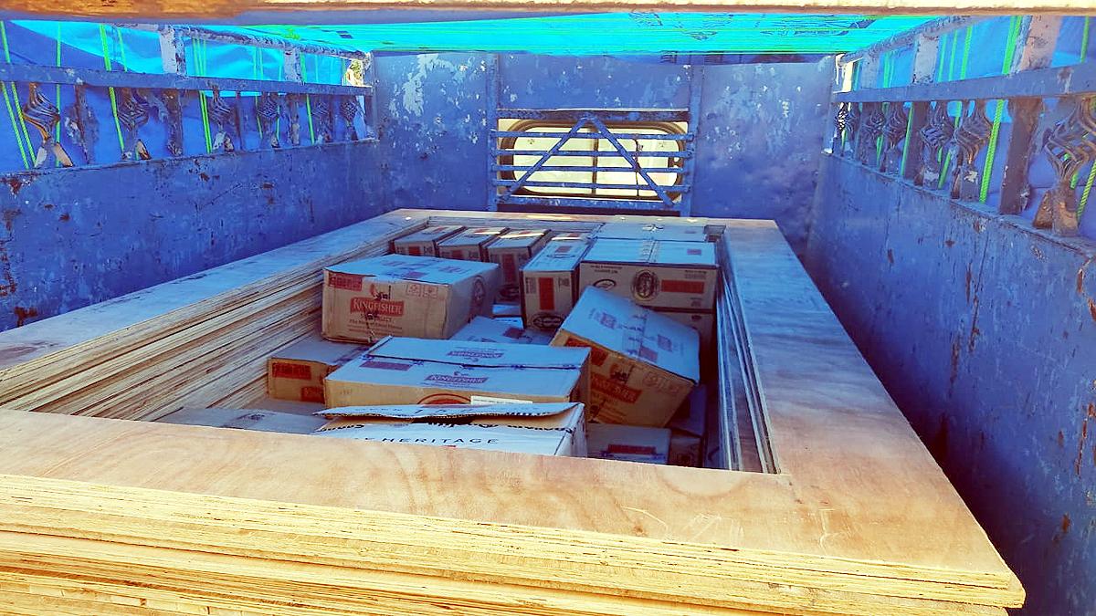 Arrah Nawada police seized 39 boxes of liquor Bihar Election