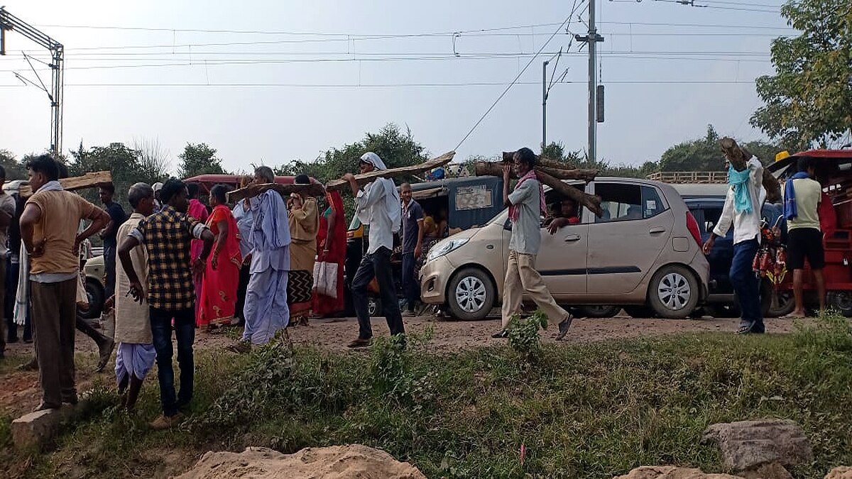  Corona Guidlines Broken on Begusarai Ganges Traffic Jam