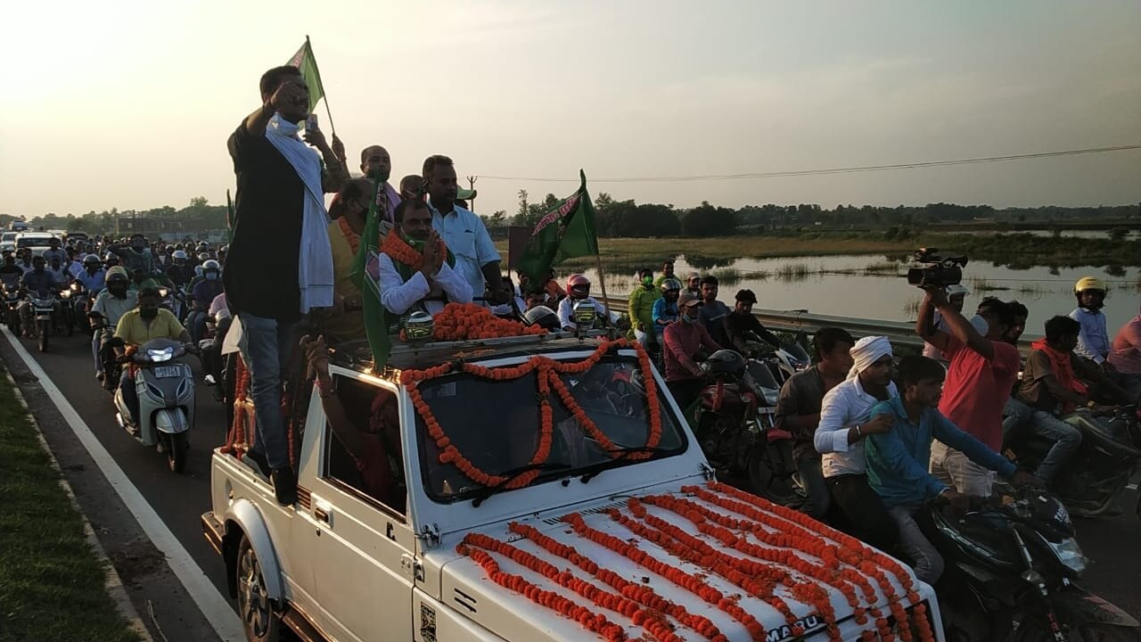 विधायक का हुआ ऐसा स्वागत कि लगा डेढ़ घंटे का जाम