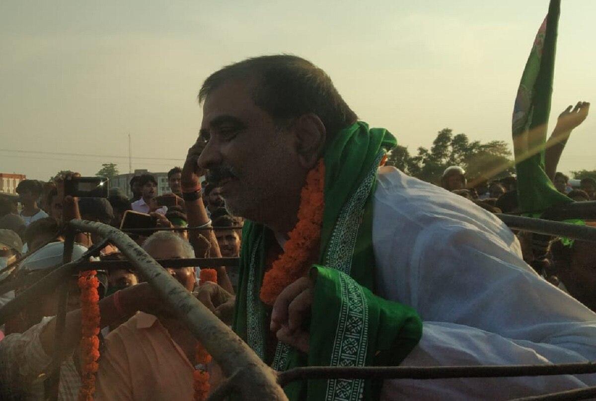 विधायक का हुआ ऐसा स्वागत कि लगा डेढ़ घंटे का जाम