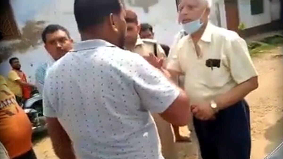 Chhapra MLA CN Gupta Villagers angry protest Viral Video 